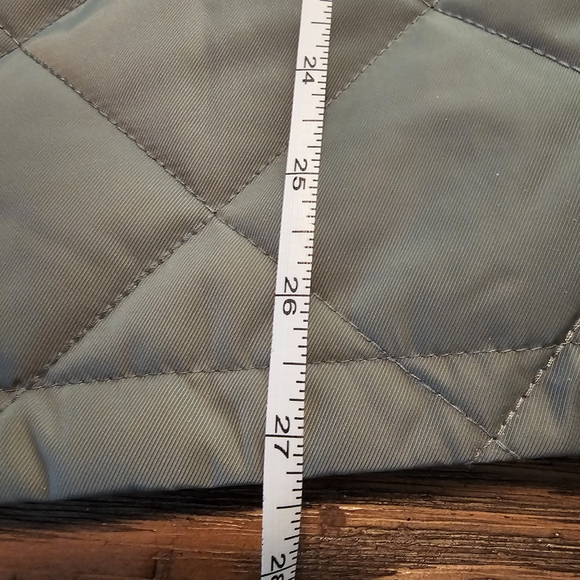 Barbour Quilted Jacket in Green - Picture 12 of 13